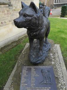 Denkmal an Schlittenhunde