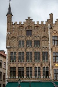 Die Gebäude zeugen von dem früheren Reichtums Flanderns